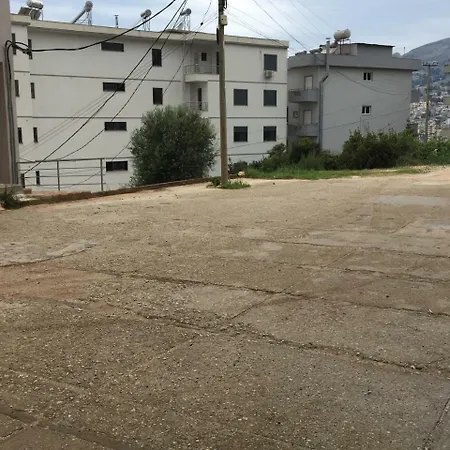 Lici Apartament * Delvine